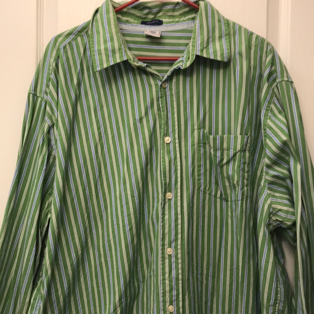 Old navy button up shirt